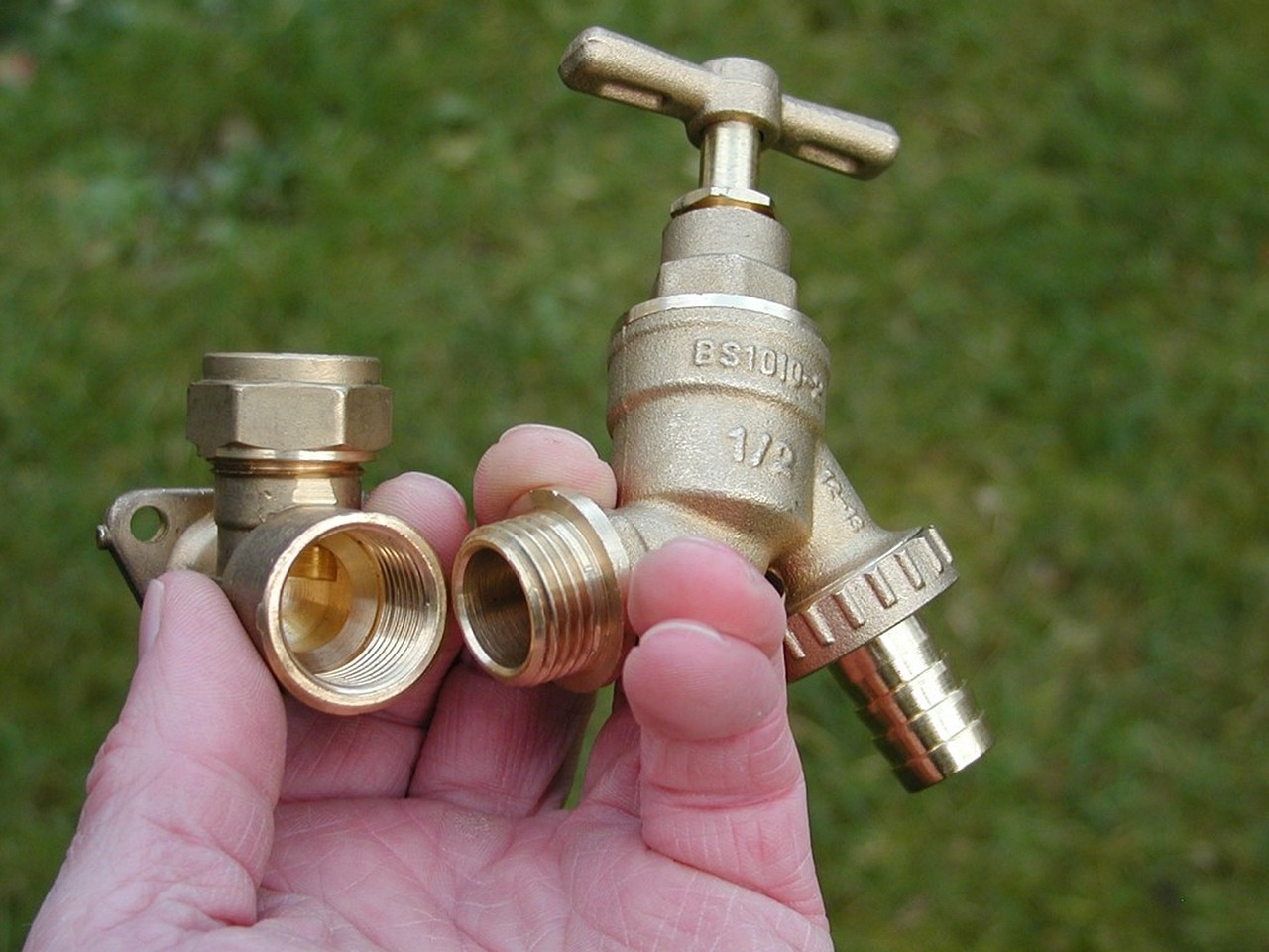 plumbing tape on brass fittings